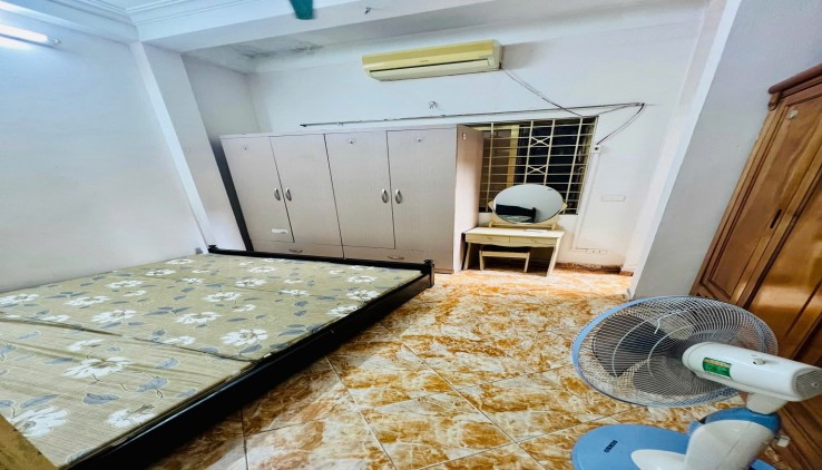 Cho thuê nhà Phố Giếng Mứt, Bạch Mai 35m2, 4 tầng, 4 ngủ, 12 triệu/tháng
